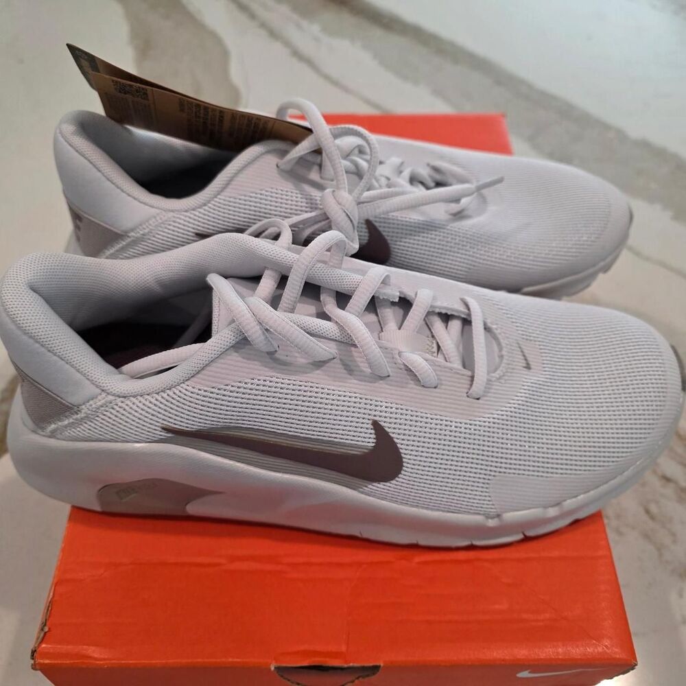 Nike Women's Grey and White Trainers
